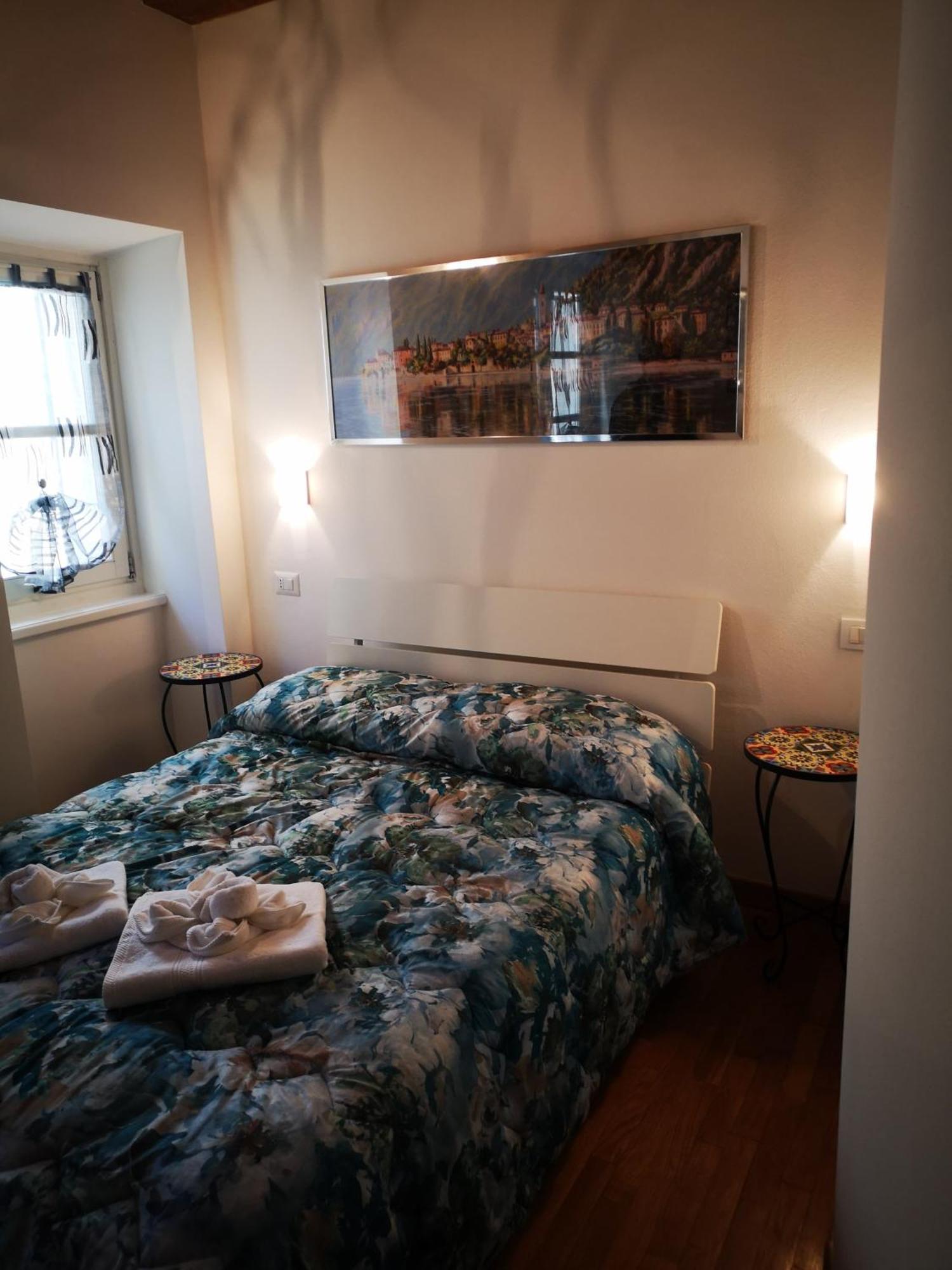 Balconi San Giorgio Bed and Breakfast Βαρένα Εξωτερικό φωτογραφία