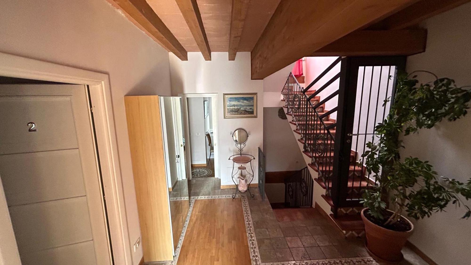 Balconi San Giorgio Bed and Breakfast Βαρένα Εξωτερικό φωτογραφία